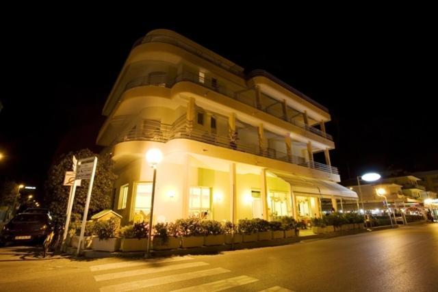 Albergo Villa Mauri Rímini Exterior foto